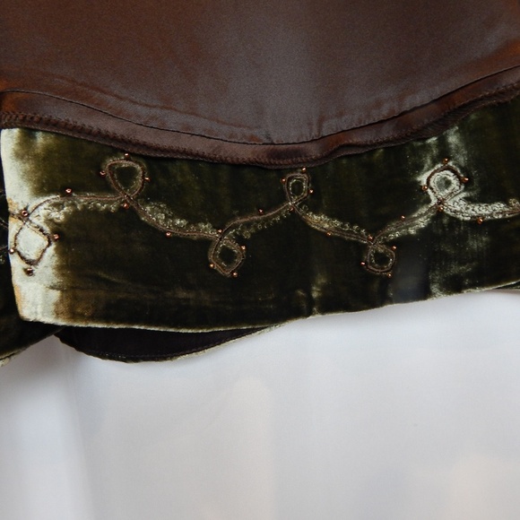 Jon Brown Satin and Velvet Skirt Size 14 - Picture 5 of 6